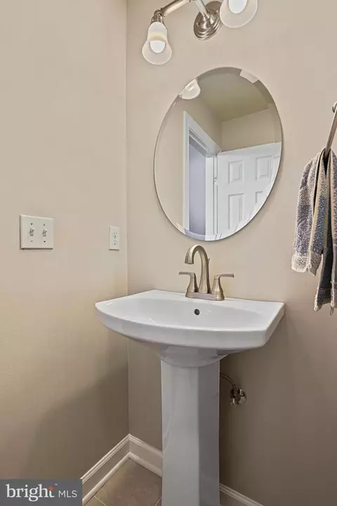 43439 Postrail Sq, Ashburn, VA 20147 photo 10