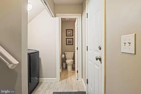 43439 Postrail Sq, Ashburn, VA 20147 photo 32