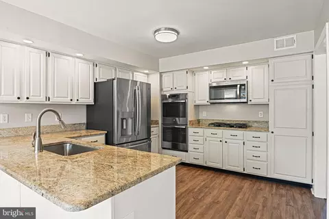 43439 Postrail Sq, Ashburn, VA 20147 photo 11