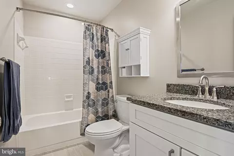 43439 Postrail Sq, Ashburn, VA 20147 photo 27