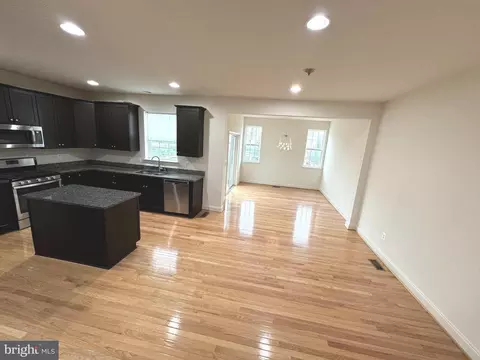 Kitchen - 23212 Tradewind Dr, Brambleton, VA 20148 photo 5 of 6