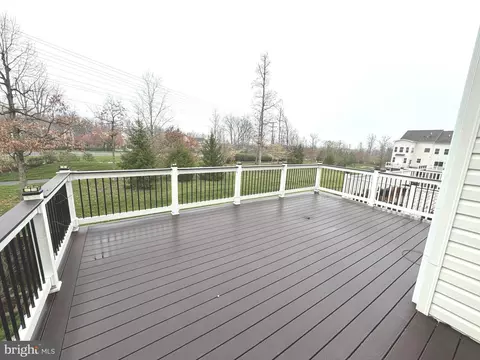 Exterior - 23212 Tradewind Dr, Brambleton, VA 20148 photo 4 of 9