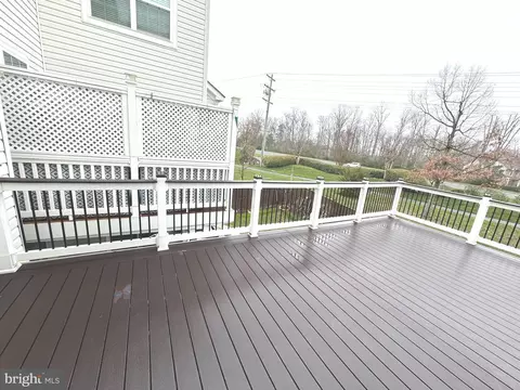 Exterior - 23212 Tradewind Dr, Brambleton, VA 20148 photo 3 of 9