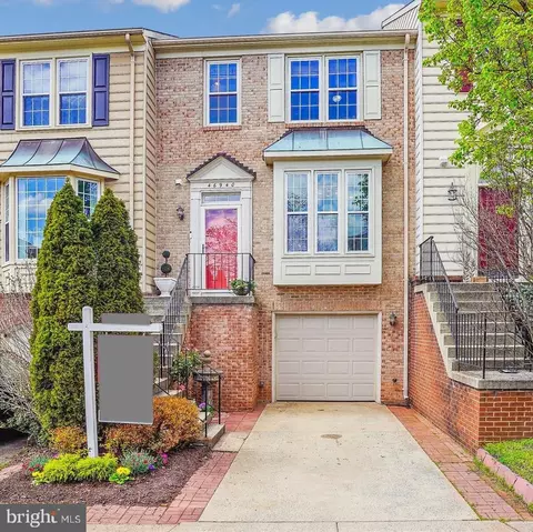 46940 Rabbitrun Ter, Sterling, VA 20164