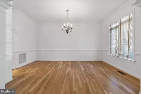 Other - 24902 Earlsford Dr, Chantilly, VA 20152 photo 3 of 17