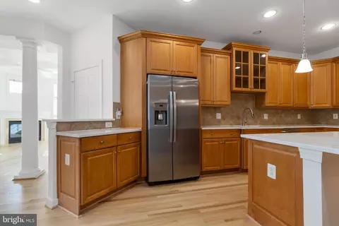 Kitchen - 24902 Earlsford Dr, Chantilly, VA 20152 photo 1 of 4