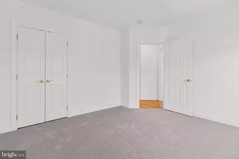 Bedroom - 24902 Earlsford Dr, Chantilly, VA 20152 photo 1 of 2