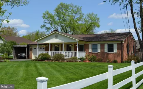 20184 Broad Run Dr, Sterling, VA 20165