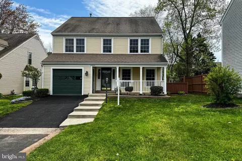 21066 Hawthorne Ct, Sterling, VA 20164