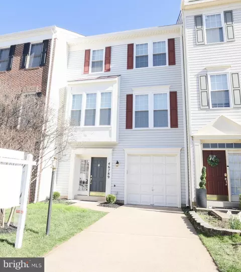 46789 Keswick Sq, Sterling, VA 20165