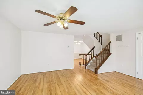 Living - 7 Clinton Ct, Sterling, VA 20165 photo 1 of 3