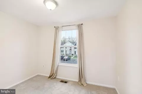 Bedroom - 7 Clinton Ct, Sterling, VA 20165 photo 2 of 2
