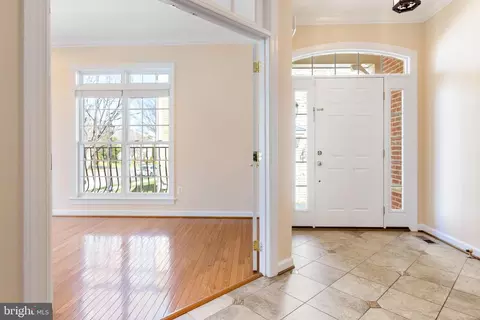 24892 Castleton Dr, Chantilly, VA 20152 photo 5