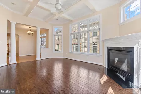 24892 Castleton Dr, Chantilly, VA 20152 photo 21