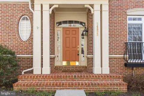 24892 Castleton Dr, Chantilly, VA 20152 photo 3