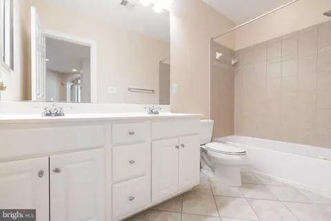 24892 Castleton Dr, Chantilly, VA 20152 photo 40