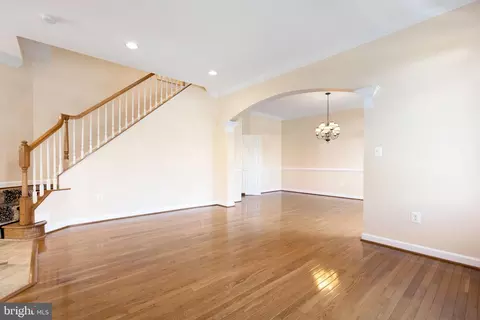 24892 Castleton Dr, Chantilly, VA 20152 photo 9