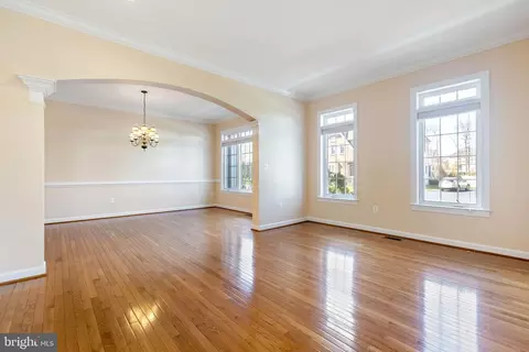 24892 Castleton Dr, Chantilly, VA 20152 photo 10