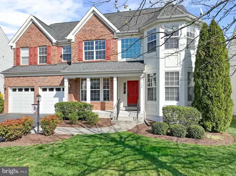 724 Tonquin Pl NE, Leesburg, VA 20176