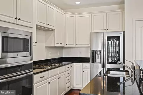 43182 Witham Sq, Ashburn, VA 20148 photo 23