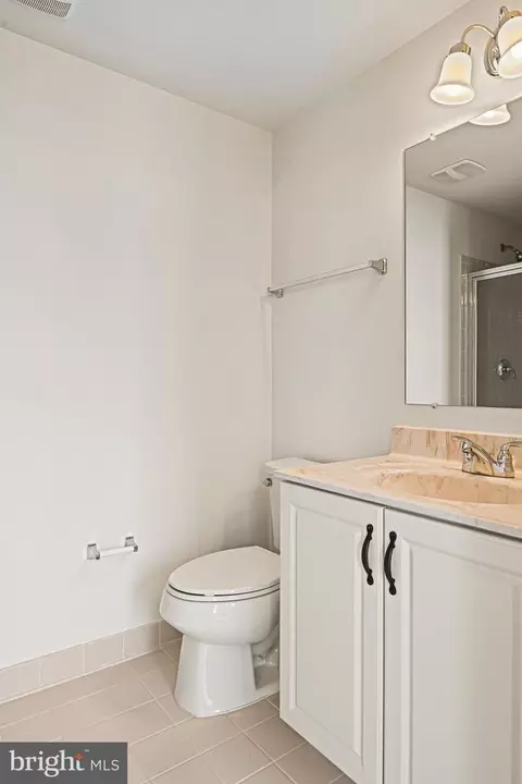 43182 Witham Sq, Ashburn, VA 20148 photo 8