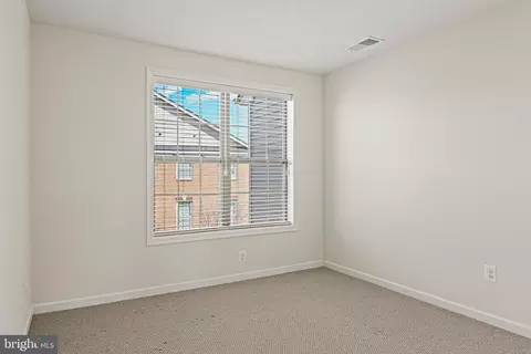 43182 Witham Sq, Ashburn, VA 20148 photo 40
