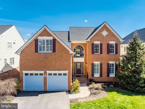 19854 La Bete Ct, Ashburn, VA 20147