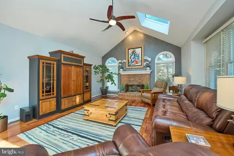Living - 21315 Windrush Ct, Sterling, VA 20165 photo 2 of 6