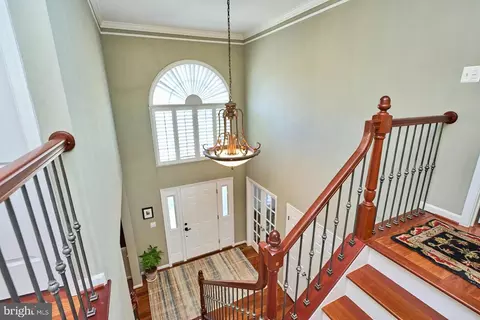 Entry Way - 21315 Windrush Ct, Sterling, VA 20165 photo 3 of 4