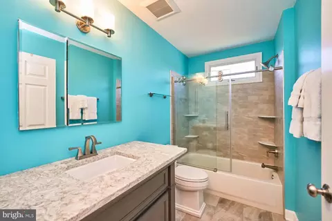 Bath - 21315 Windrush Ct, Sterling, VA 20165 photo 4 of 4
