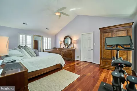 Bedroom - 21315 Windrush Ct, Sterling, VA 20165 photo 1 of 7