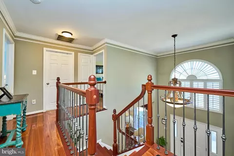 Entry Way - 21315 Windrush Ct, Sterling, VA 20165 photo 4 of 4