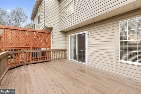 Exterior - 21094 Cornerpost Sq, Ashburn, VA 20147 photo 3 of 6
