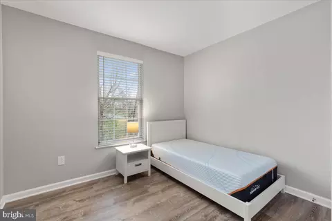 Bedroom - 21094 Cornerpost Sq, Ashburn, VA 20147 photo 4 of 5