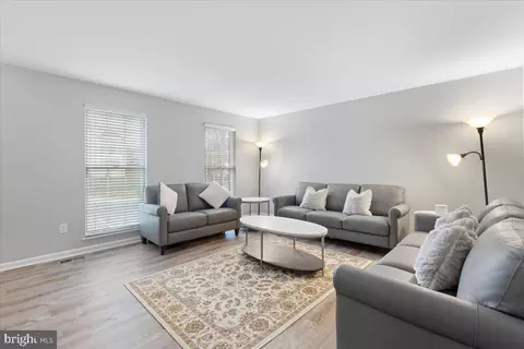 Living - 21094 Cornerpost Sq, Ashburn, VA 20147 photo 1 of 4