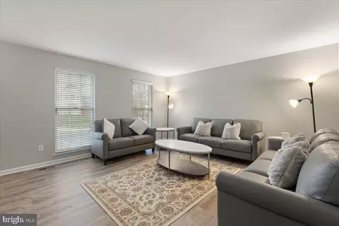Living - 21094 Cornerpost Sq, Ashburn, VA 20147 photo 4 of 4