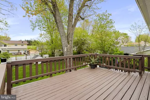 Exterior - 800 E Dickenson Ct, Sterling, VA 20164 photo 5 of 11