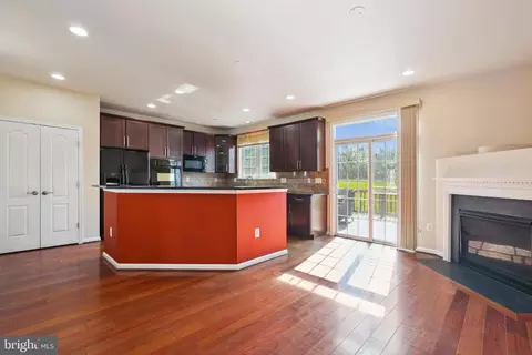 20898 Houseman Ter, Ashburn, VA 20148 photo 11