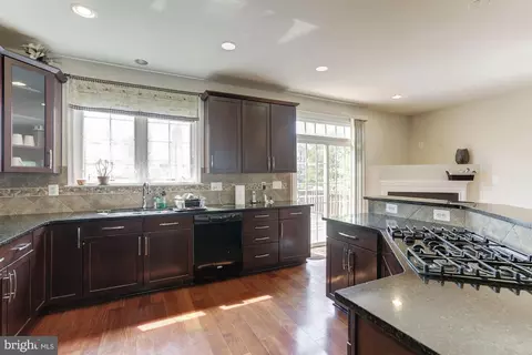 20898 Houseman Ter, Ashburn, VA 20148 photo 14
