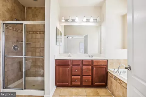 20898 Houseman Ter, Ashburn, VA 20148 photo 18