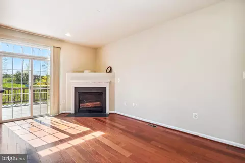 20898 Houseman Ter, Ashburn, VA 20148 photo 10