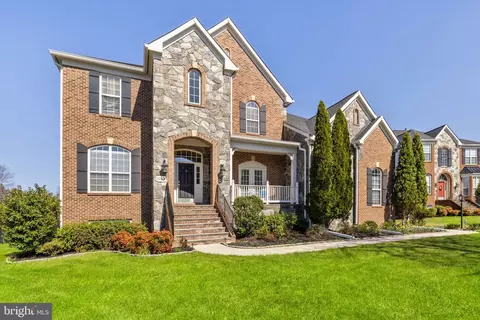 25504 Falling Cedars Ct, Chantilly, VA 20152 photo 2