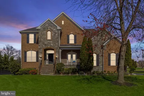 25504 Falling Cedars Ct, Chantilly, VA 20152 photo 1