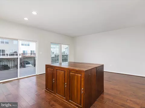 44258 Huron Ter, Ashburn, VA 20147 photo 12