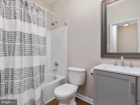 44258 Huron Ter, Ashburn, VA 20147 photo 25