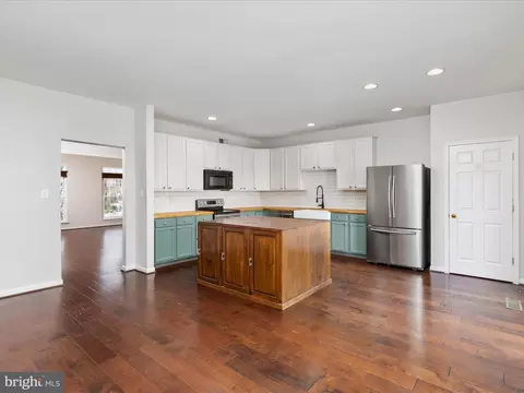 44258 Huron Ter, Ashburn, VA 20147 photo 9