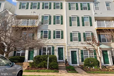 45484 Whistling Ter, Sterling, VA 20166
