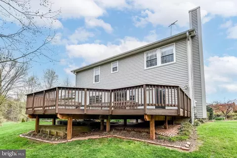 Exterior - 45801 Evening Way, Sterling, VA 20164 photo 7 of 15