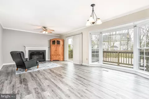 Living - 45801 Evening Way, Sterling, VA 20164 photo 2 of 3