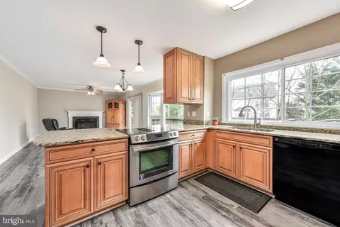 Kitchen - 45801 Evening Way, Sterling, VA 20164 photo 1 of 3